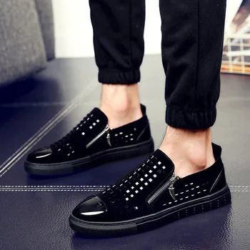 Fashion Men Black zipper Rhinestones Genuine Leather Brand Low Red Bottom Casual Shoes Men Flats Loubuten Shoes Size 38-43
Fashion Men Black zipper Rhinestones Genuine Leather Brand Low Red Bottom Casual Shoes Men Flats Loubuten Shoes Size 38-43