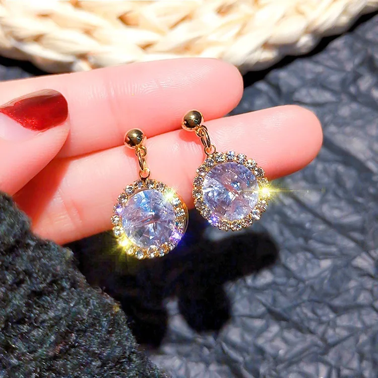 2019 New Silver Gold Water Drop Round Stud Earrings for Women Fashion Jewelry Korean Earrings
2019 New Silver Gold Water Drop Round Stud Earrings for Women Fashion Jewelry Korean Earrings