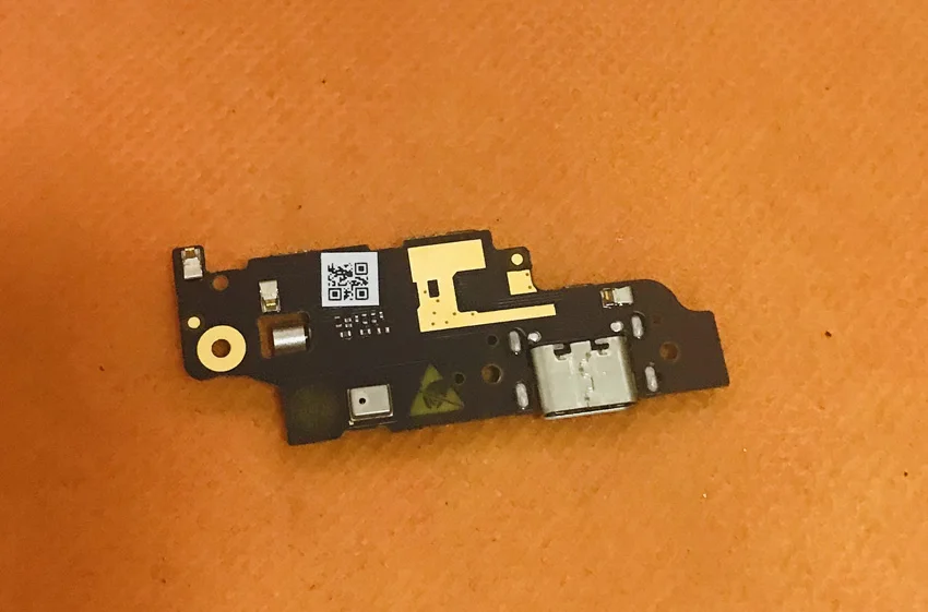 Original USB Plug Charge Board + Microphone for Coolpad Play 6 Cool 6 Play Snapdragon 653 Octa Core Free Shipping
Original USB Plug Charge Board + Microphone for Coolpad Play 6 Cool 6 Play Snapdragon 653 Octa Core Free Shipping