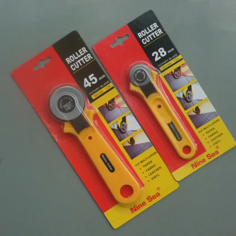 Free Shipping 2 Pieces NEW DIY TOOLS Roller Cutter 28mm and 45mm Fabric Paper Vinyl Circular Cut Blade Patchwork Leather Craft
Free Shipping 2 Pieces NEW DIY TOOLS Roller Cutter 28mm and 45mm Fabric Paper Vinyl Circular Cut Blade Patchwork Leather Craft