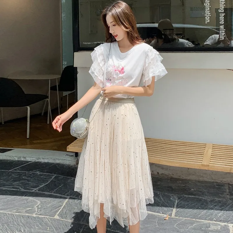 Summer Women 2 Piece Set 3D Flower Embroidery Beading T Shirts Tops + Mesh Long Skirts Clothing Sets Luxury Sequins Skirt Suits
Summer Women 2 Piece Set 3D Flower Embroidery Beading T Shirts Tops + Mesh Long Skirts Clothing Sets Luxury Sequins Skirt Suits