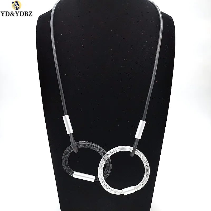 YD&YDBZ 2019 Two Circle Pendant Lace Mesh Necklace Statement Necklaces Female Women Designer High Quality Choker Jewellery Gifts
YD&YDBZ 2019 Two Circle Pendant Lace Mesh Necklace Statement Necklaces Female Women Designer High Quality Choker Jewellery Gifts