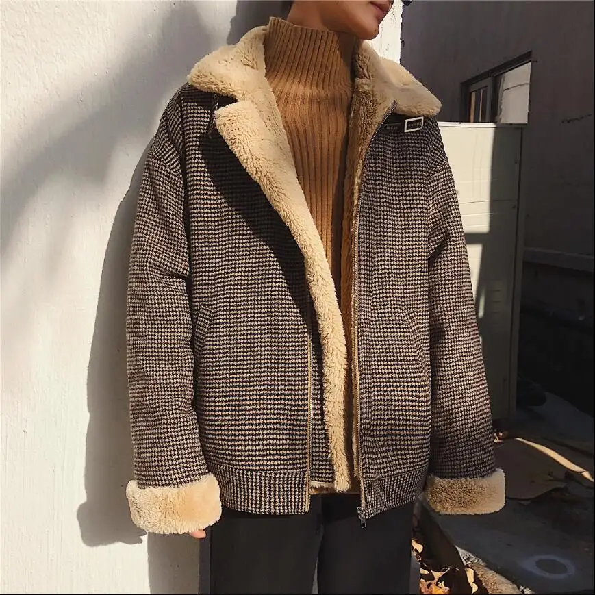 M-XL Autumn and winter Lamb hair coat men's lapel winter jackets thickening new plaid short coat trend fur collar cotton jacket
M-XL Autumn and winter Lamb hair coat men's lapel winter jackets thickening new plaid short coat trend fur collar cotton jacket