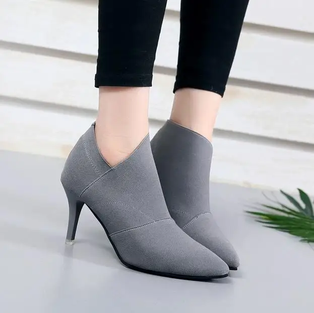 2018 spring and autumn new high-heeled boots women's elastic boots with England pointed Martin boots thin and ankle boots
2018 spring and autumn new high-heeled boots women's elastic boots with England pointed Martin boots thin and ankle boots