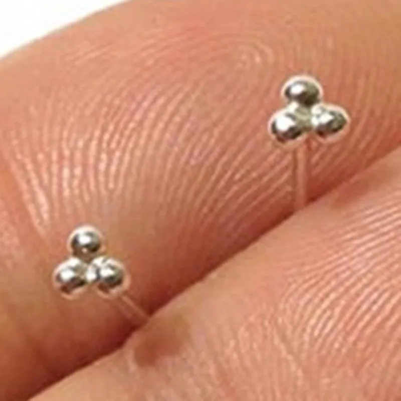European hemisphere stud earrings for women made by alloy Cute 3 half ball earrings women Tiny Beaded folwer earrings wholesale
European hemisphere stud earrings for women made by alloy Cute 3 half ball earrings women Tiny Beaded folwer earrings wholesale