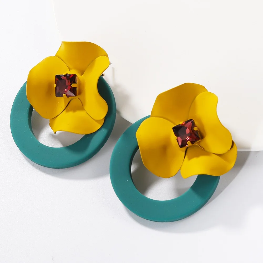 Best lady Hot Sale Round Drop Earrings For Women Bohenian Yellow Flower Wedding Statement Earrings Vintage Girl Gifts Wholesale
Best lady Hot Sale Round Drop Earrings For Women Bohenian Yellow Flower Wedding Statement Earrings Vintage Girl Gifts Wholesale
