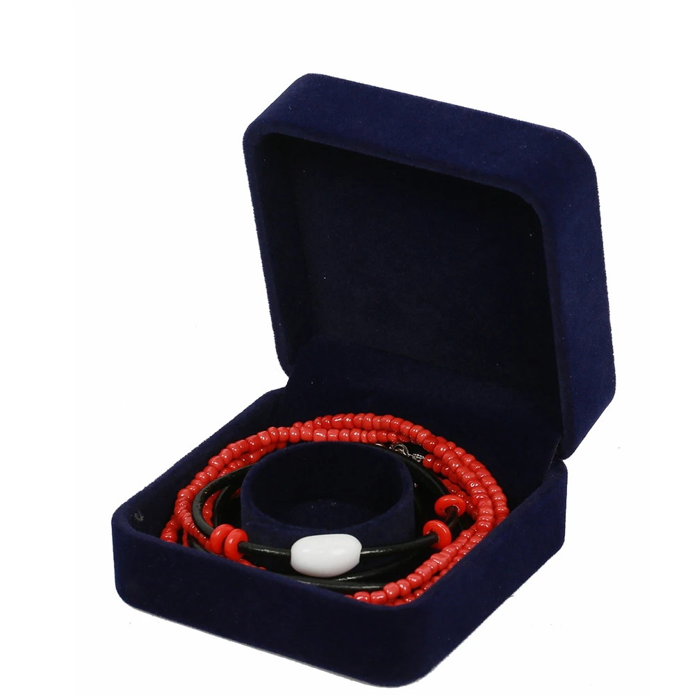 XCOSER Uncharted 4:A thief`s end Game Cosplay Chloe Frazer Red Glass Genuine Leather Necklace Accessory Christmas Festival Gift
XCOSER Uncharted 4:A thief`s end Game Cosplay Chloe Frazer Red Glass Genuine Leather Necklace Accessory Christmas Festival Gift