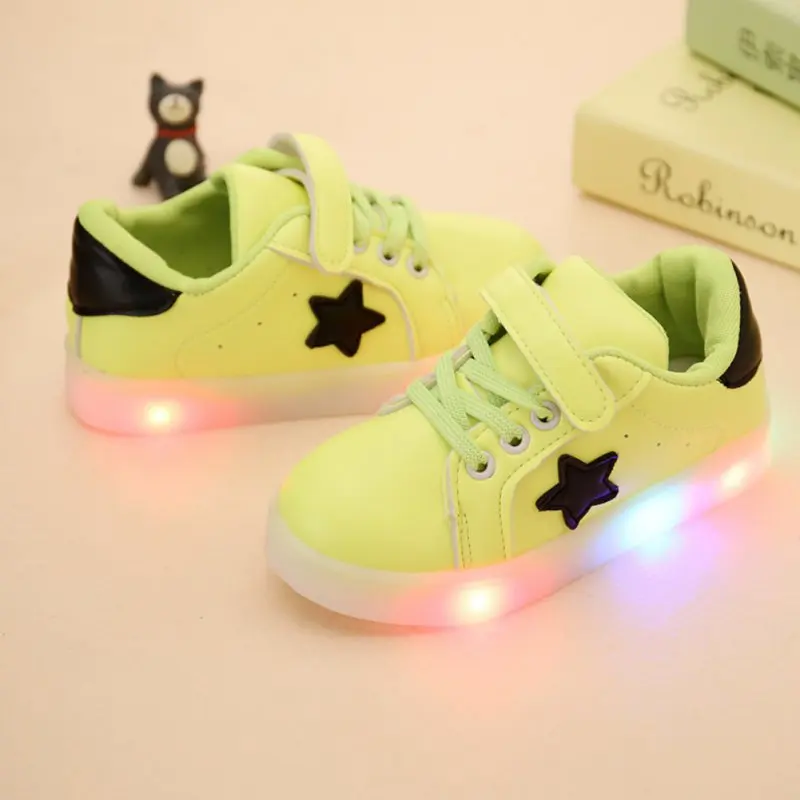 Super Cool Baby Luminous Sneakers Fashionnal LED Shoes Children Kids Lighting Casual Shoes Girls Boys Light Up Glowing Shoe j3
Super Cool Baby Luminous Sneakers Fashionnal LED Shoes Children Kids Lighting Casual Shoes Girls Boys Light Up Glowing Shoe j3