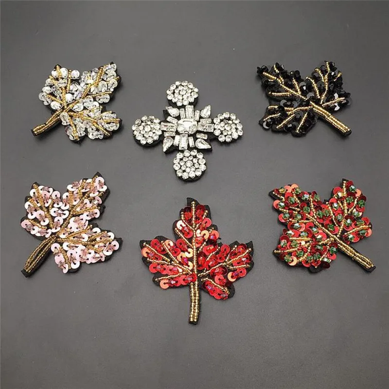 1 PC high quality maple leaf sequins clothing patches sew on patch pants children beads patches personality patches for clothes
1 PC high quality maple leaf sequins clothing patches sew on patch pants children beads patches personality patches for clothes