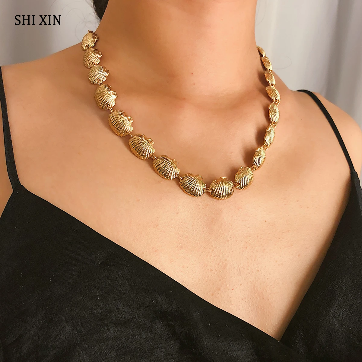 SHIXIN Metal Fan Shells Necklace for Women Extend Rope Short Choker Necklaces Female Personalized Necklaces 2019 Fashion Jewelry
SHIXIN Metal Fan Shells Necklace for Women Extend Rope Short Choker Necklaces Female Personalized Necklaces 2019 Fashion Jewelry