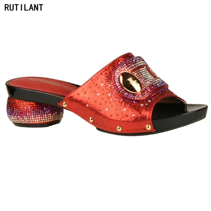 Latest Red Color Italian Ladies Sexy Low Heels Pumps Rhinestones Large Size 37 To 43 High Quality Slip on Women Parties Shoes
Latest Red Color Italian Ladies Sexy Low Heels Pumps Rhinestones Large Size 37 To 43 High Quality Slip on Women Parties Shoes