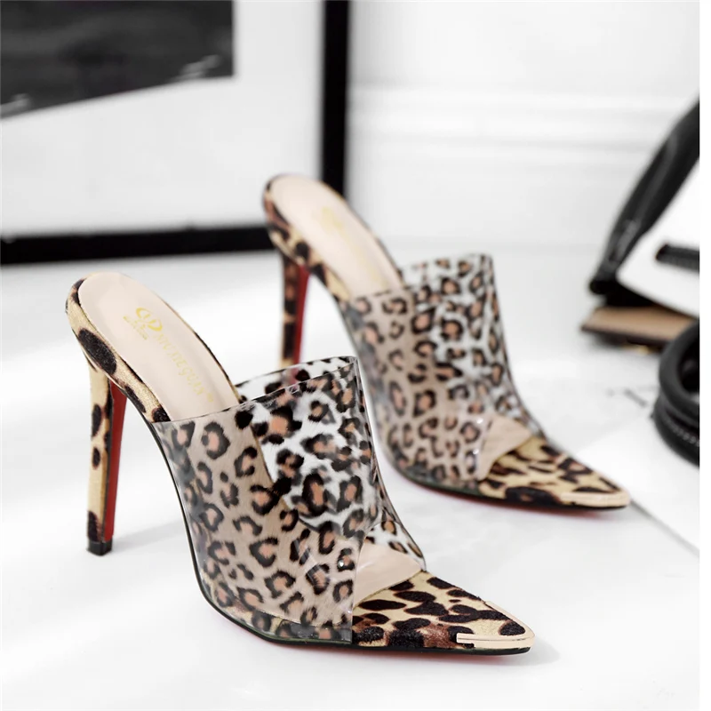 2019 Summer Designer Luxury Women Jelly Transparent Slides Sexy High Heel Mules Leopard Slippers Open Pointed Toe Party Shoes
2019 Summer Designer Luxury Women Jelly Transparent Slides Sexy High Heel Mules Leopard Slippers Open Pointed Toe Party Shoes