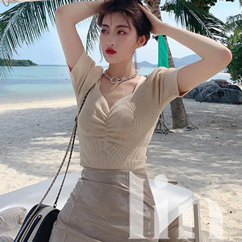 2019 Summer Women Temperament Slim T Shirt Solid Short Sleeve Casual Knitted T-Shirt Sexy V-Neck Puff Sleeve Women T-Shirts
2019 Summer Women Temperament Slim T Shirt Solid Short Sleeve Casual Knitted T-Shirt Sexy V-Neck Puff Sleeve Women T-Shirts