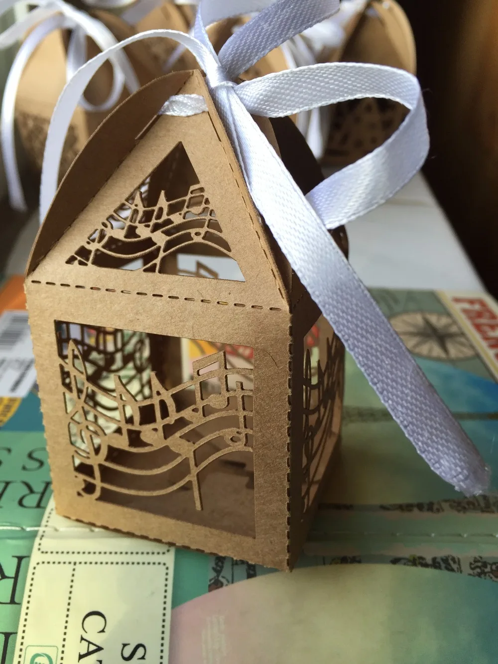 300pcs Wholesale Kraft Paper Brown Candy Boxes Birthday Favor Chocolate Boxes with ribbon,Laser Cut Sweets Candy Packaging Boxes
300pcs Wholesale Kraft Paper Brown Candy Boxes Birthday Favor Chocolate Boxes with ribbon,Laser Cut Sweets Candy Packaging Boxes