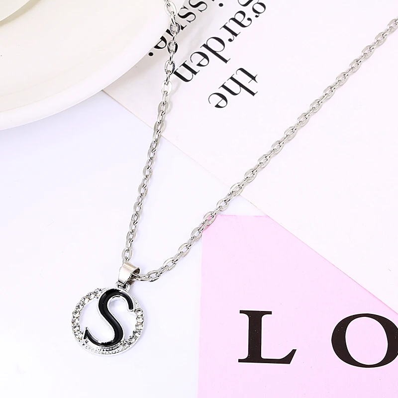 FLDZ Fashion New Product Letter Pendant Necklace Female Circularity Pendants Metal Link Chain Necklace Clothing Jewelry Gifts
FLDZ Fashion New Product Letter Pendant Necklace Female Circularity Pendants Metal Link Chain Necklace Clothing Jewelry Gifts
