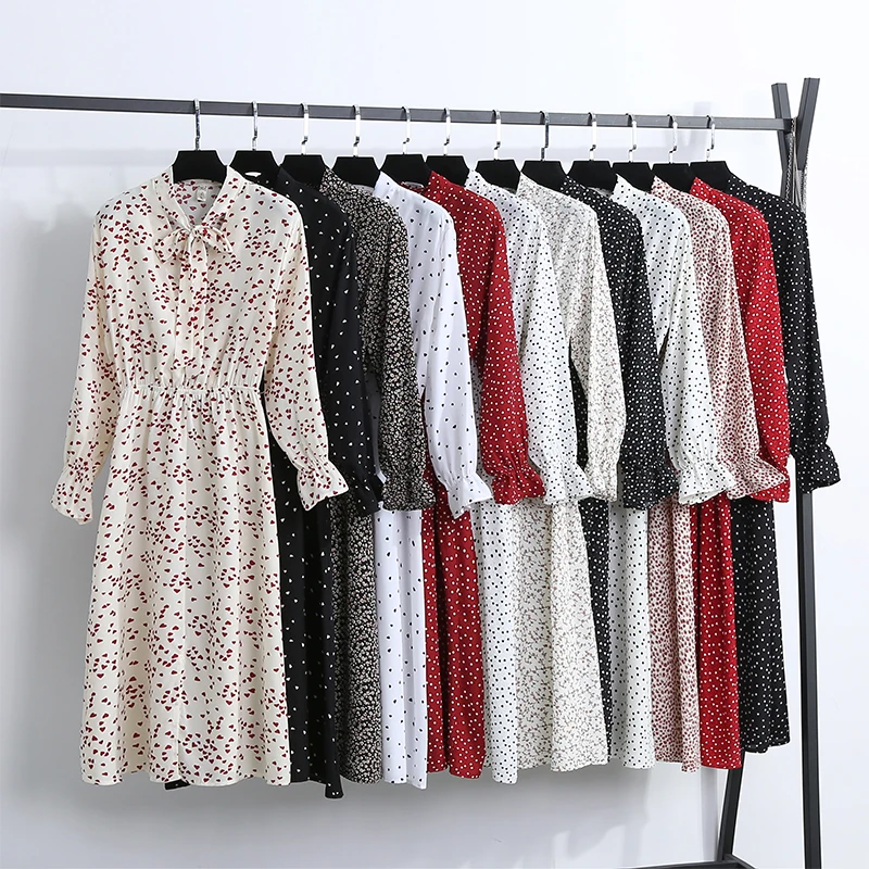 summer autumn Chiffon Dress woman Broken flowers Butterfly V-neck waist skirt petal Long Sleeve woman Dress
summer autumn Chiffon Dress woman Broken flowers Butterfly V-neck waist skirt petal Long Sleeve woman Dress