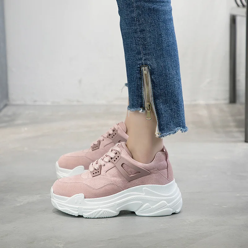 2018 autumn new stylish simple platform casual shoes female Korean version of comfortable non-slip flat shoes.
2018 autumn new stylish simple platform casual shoes female Korean version of comfortable non-slip flat shoes.