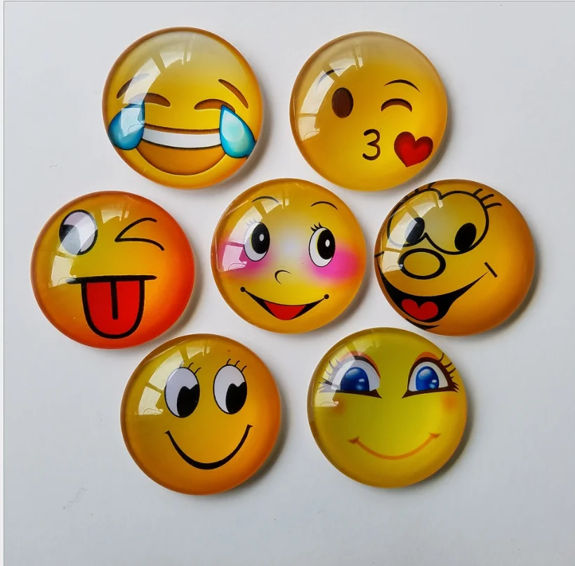 

10pcs Glass Dome Round Cute Smile Emoji Face Expressions Christmas Accessories Refrigerator Sticker Fridge Magnet Message Holder