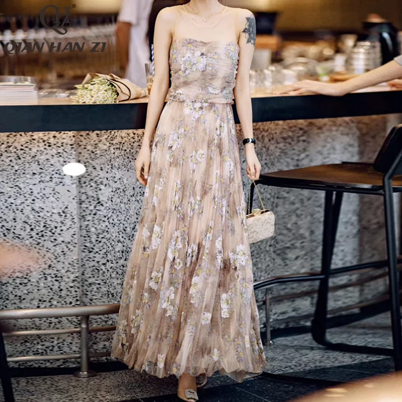 Qian Han Zi 2019 Designer fashion summer long dress Women's Sleeveless Mesh Embroidered Elegant Chiffon Print Beach Maxi Dress 
Qian Han Zi 2019 Designer fashion summer long dress Women's Sleeveless Mesh Embroidered Elegant Chiffon Print Beach Maxi Dress