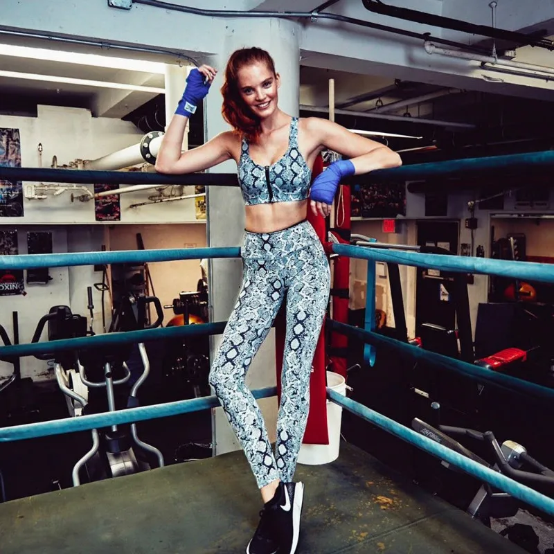 2019 Women Sexy Wild Snake Skin Print Tracksuits Sporting Set Zipper Fitness Tanks Vest & Slim Booty Leggings Capris Outfits
2019 Women Sexy Wild Snake Skin Print Tracksuits Sporting Set Zipper Fitness Tanks Vest & Slim Booty Leggings Capris Outfits