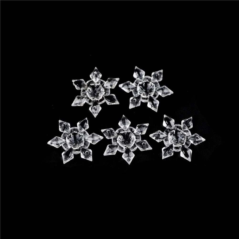 5pcs/pack Crystal Clear Acrylic Snowflakes Christmas Snowflake Ornaments Party Holiday Christmas Decoration Xmas DIY Decor 
5pcs/pack Crystal Clear Acrylic Snowflakes Christmas Snowflake Ornaments Party Holiday Christmas Decoration Xmas DIY Decor