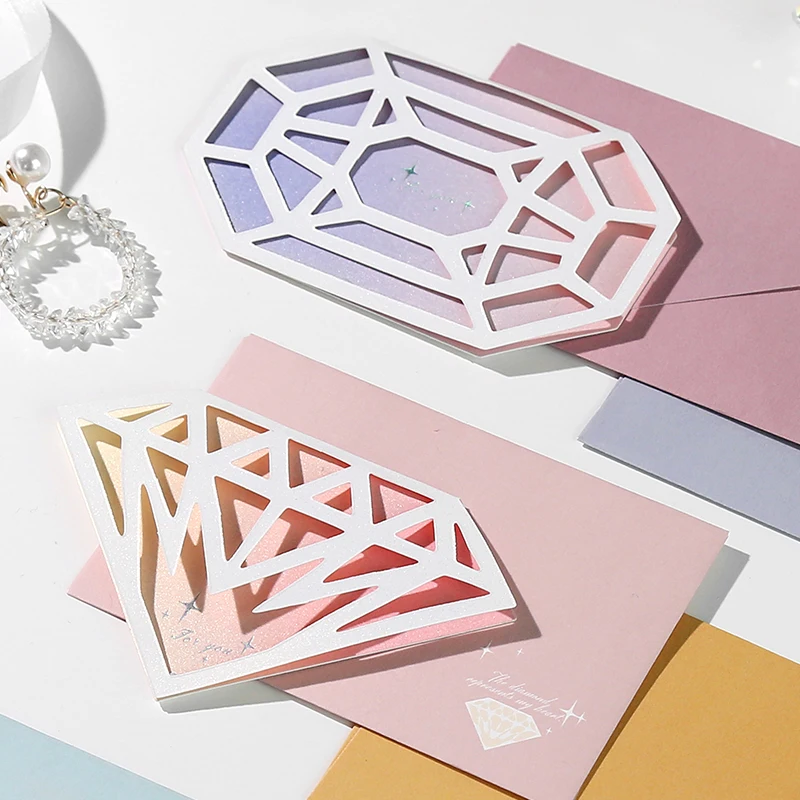 1pc Flashing diamond starry message greeting card envelope laser hollow bronzing card birthday card wedding greeting card
1pc Flashing diamond starry message greeting card envelope laser hollow bronzing card birthday card wedding greeting card