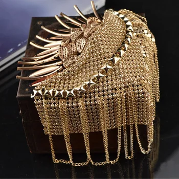 Handmade metal jewelery tassel big shoulder brooch epaulet /epaulettes spikes/escapulario blazer accessories/pin
Handmade metal jewelery tassel big shoulder brooch epaulet /epaulettes spikes/escapulario blazer accessories/pin