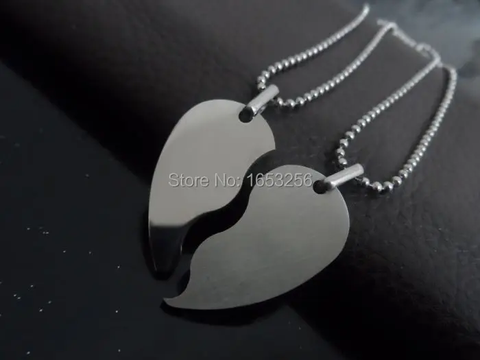 One PAIR OF Couple Lover's jewelry stainelss steel The Heart Pendant Necklace free ball chain High Quality
One PAIR OF Couple Lover's jewelry stainelss steel The Heart Pendant Necklace free ball chain High Quality