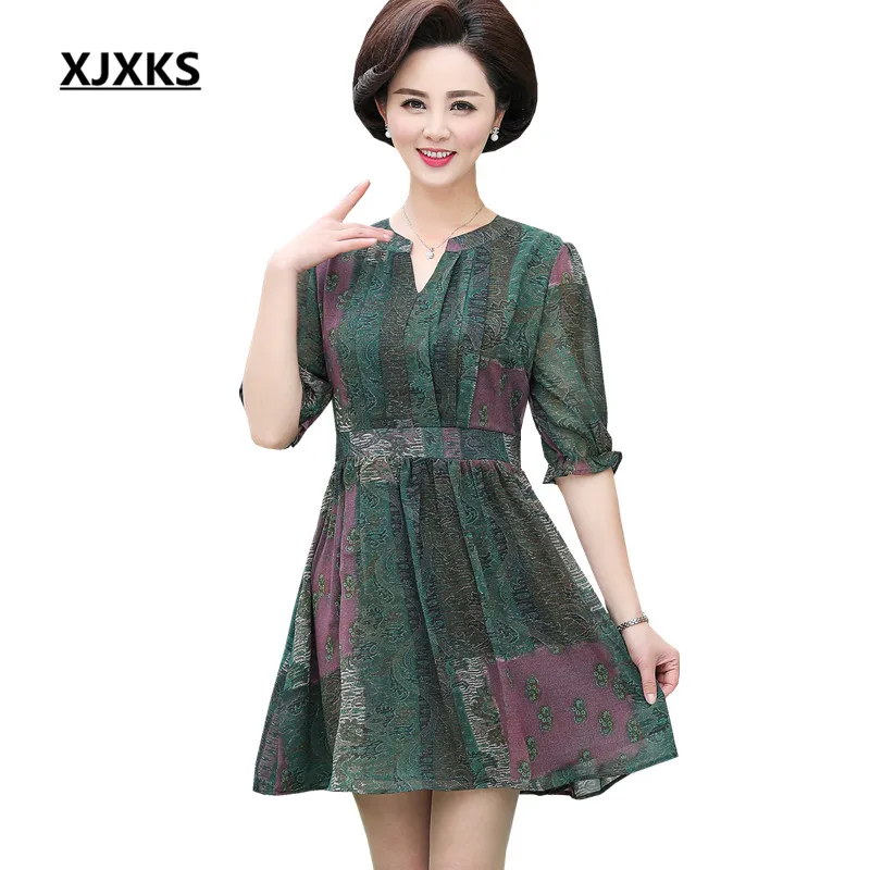 XJXKS Fashion V-neck women's printed dress 2019 summer new loose plus size comfortable chiffon casual women's dress
XJXKS Fashion V-neck women's printed dress 2019 summer new loose plus size comfortable chiffon casual women's dress