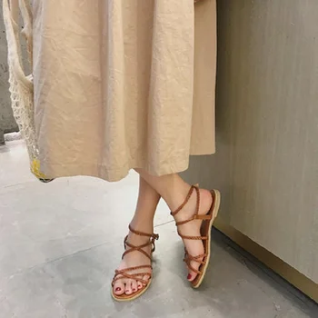 Shoes women 2019 summer new fashion vaginal cross strap flat shoes women's solid color sandals women
Shoes women 2019 summer new fashion vaginal cross strap flat shoes women's solid color sandals women