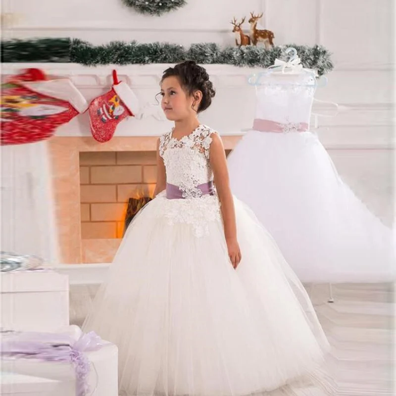 Lace Gown Flower Girls Dresses for Weddings Tulle Little Girls Pageant Dress Holy Communion Gown
Lace Gown Flower Girls Dresses for Weddings Tulle Little Girls Pageant Dress Holy Communion Gown