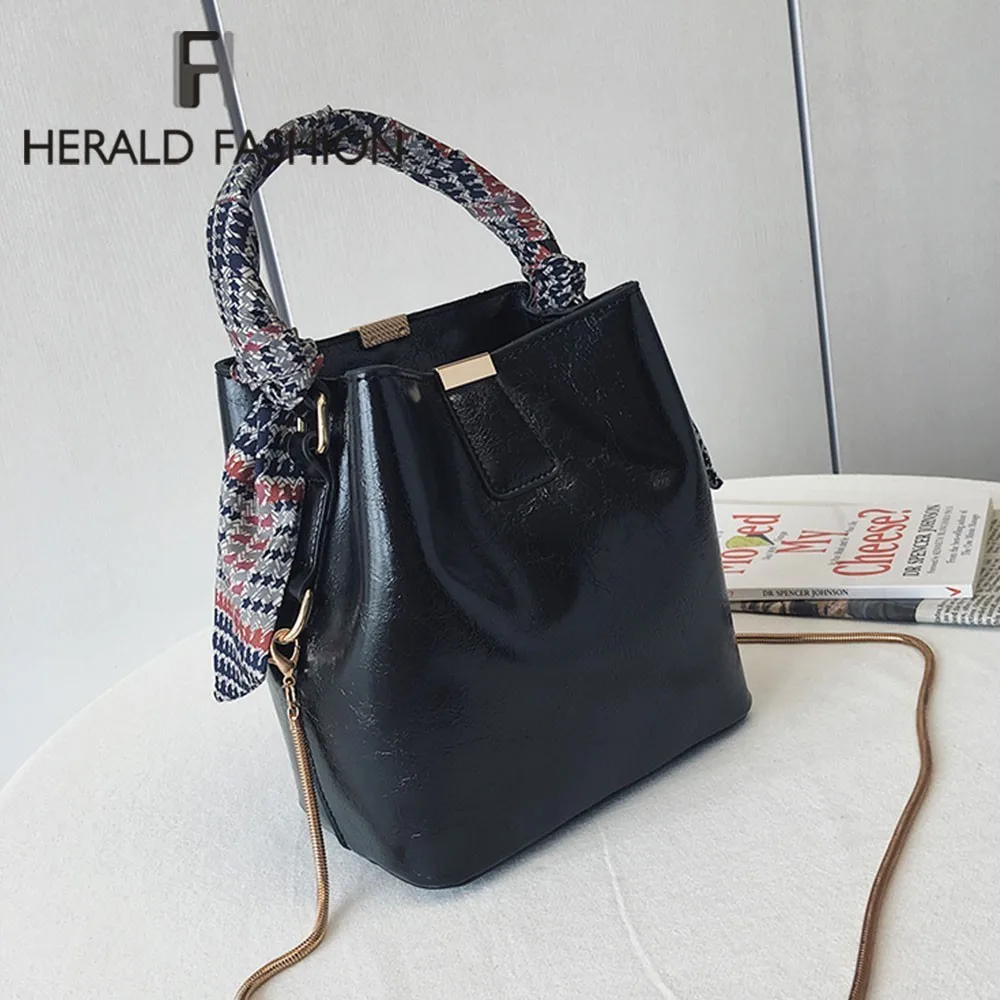 Herald Fashion Women Shoulder Bag Large Capacity Chain Bucket Handbags Quality Leather Ladies's Shopping Totes Bag Bolsa Feminin
Herald Fashion Women Shoulder Bag Large Capacity Chain Bucket Handbags Quality Leather Ladies's Shopping Totes Bag Bolsa Feminin