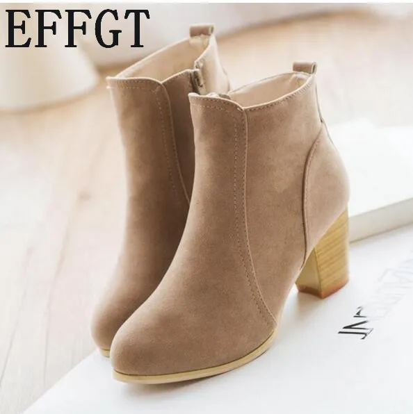 EFFGT New Autumn and winter short cylinder boots with high heels boots shoes Martin boots women ankle boots with thick scrub
EFFGT New Autumn and winter short cylinder boots with high heels boots shoes Martin boots women ankle boots with thick scrub