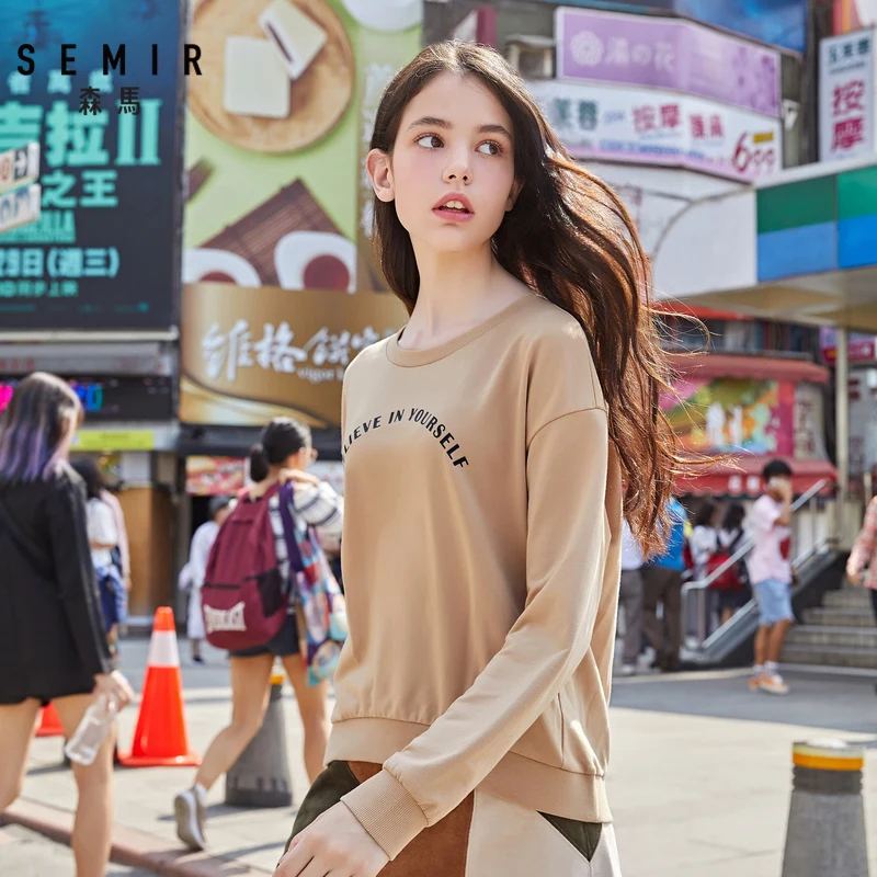SEMIR 2019 autumn new loose sweatershirt women round neck pullover sleeves printed hoodies chic cotton flavor long sleeves
SEMIR 2019 autumn new loose sweatershirt women round neck pullover sleeves printed hoodies chic cotton flavor long sleeves