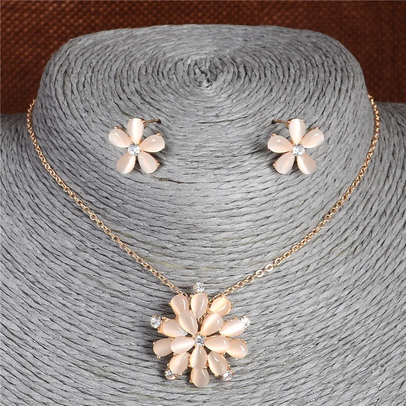 Brilliant Beige Flower Pendant Jewlery Set For Women Personality Wedding Accessory Wholesale Gold Color Jewelry Set
Brilliant Beige Flower Pendant Jewlery Set For Women Personality Wedding Accessory Wholesale Gold Color Jewelry Set