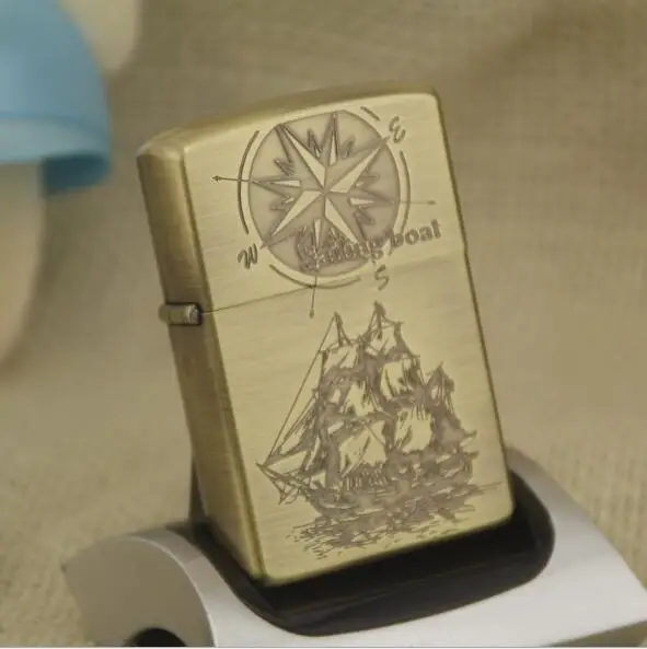 CHIEF CF0521QT shipping compass, original copper shell, creative windproof high-grade kerosene lighter.
CHIEF CF0521QT shipping compass, original copper shell, creative windproof high-grade kerosene lighter.