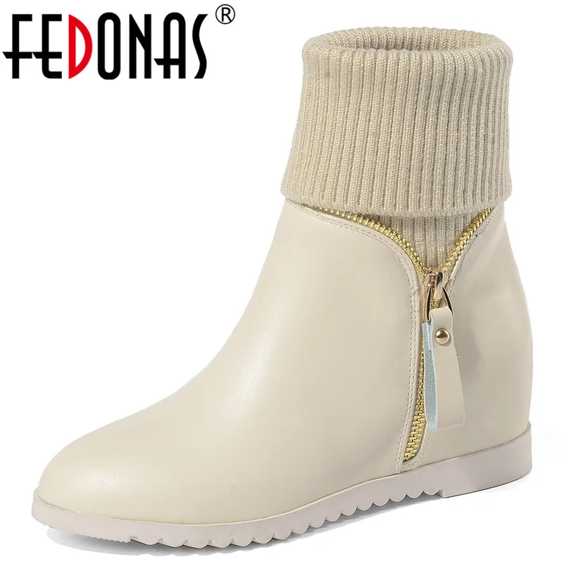 FEDONAS Elegant Women Ankle Boots Zipper Genuine Leather Warm Snow Boots Platforms Office Pumps New 2019 Ladies Basic Boots
FEDONAS Elegant Women Ankle Boots Zipper Genuine Leather Warm Snow Boots Platforms Office Pumps New 2019 Ladies Basic Boots