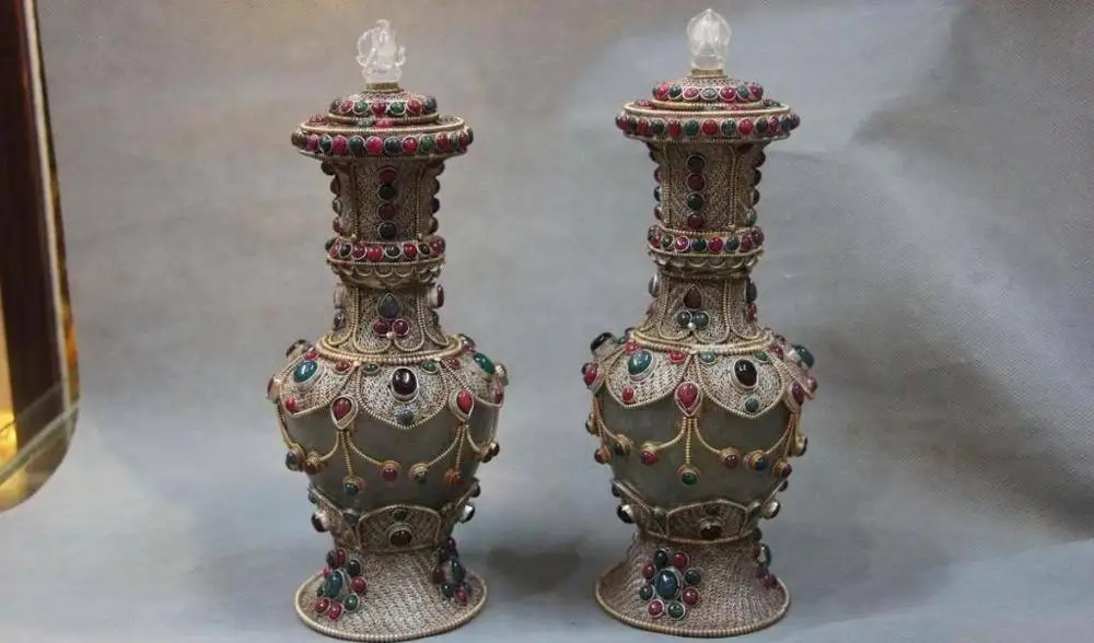 Natural Crystal Original Handwork Carving inlay beryl Gem Aquarius pot Vase pair
Natural Crystal Original Handwork Carving inlay beryl Gem Aquarius pot Vase pair