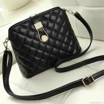 Hot Sale 2017 Fashion Women Small Shell Bag Fashion Embroidery Shoulder Bag New Women Messenger Bag Messenger Bag B016
Hot Sale 2017 Fashion Women Small Shell Bag Fashion Embroidery Shoulder Bag New Women Messenger Bag Messenger Bag B016