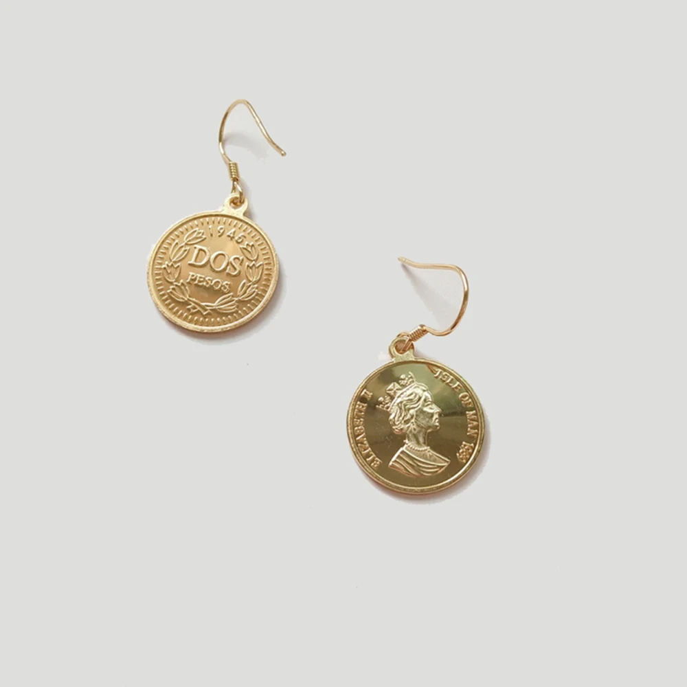 Leven Fancy 925 Sterling Silver Round Queen's Charm Drop Earrings Gold Medal Ancient Museum Jewelry Inspired Dollar Coin Earring
Leven Fancy 925 Sterling Silver Round Queen's Charm Drop Earrings Gold Medal Ancient Museum Jewelry Inspired Dollar Coin Earring