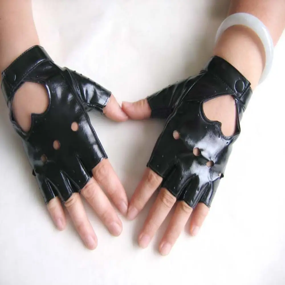 Women's Semi-finger Hip-hop Style Gloves Lady's Artificial Leather Heart Cutout Sexy Fingerless Gloves Girls Performance Dancing
Women's Semi-finger Hip-hop Style Gloves Lady's Artificial Leather Heart Cutout Sexy Fingerless Gloves Girls Performance Dancing