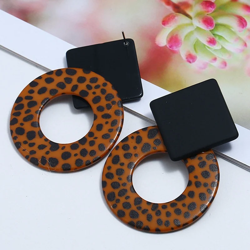 2018 Leopard Acrylic Earrings For Girl Animal Print Round Punk Earrings Leopard Pendant Earrings Fashion Jewelry Gift
2018 Leopard Acrylic Earrings For Girl Animal Print Round Punk Earrings Leopard Pendant Earrings Fashion Jewelry Gift