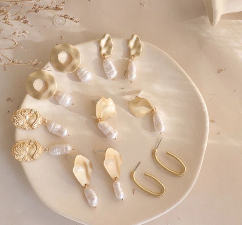 New Arrivals 2019 Summer Holiday Imitate Pearl Earrings for Women Dangle Earrings Fashion Jewelry Accessories Gifts CEY032
New Arrivals 2019 Summer Holiday Imitate Pearl Earrings for Women Dangle Earrings Fashion Jewelry Accessories Gifts CEY032