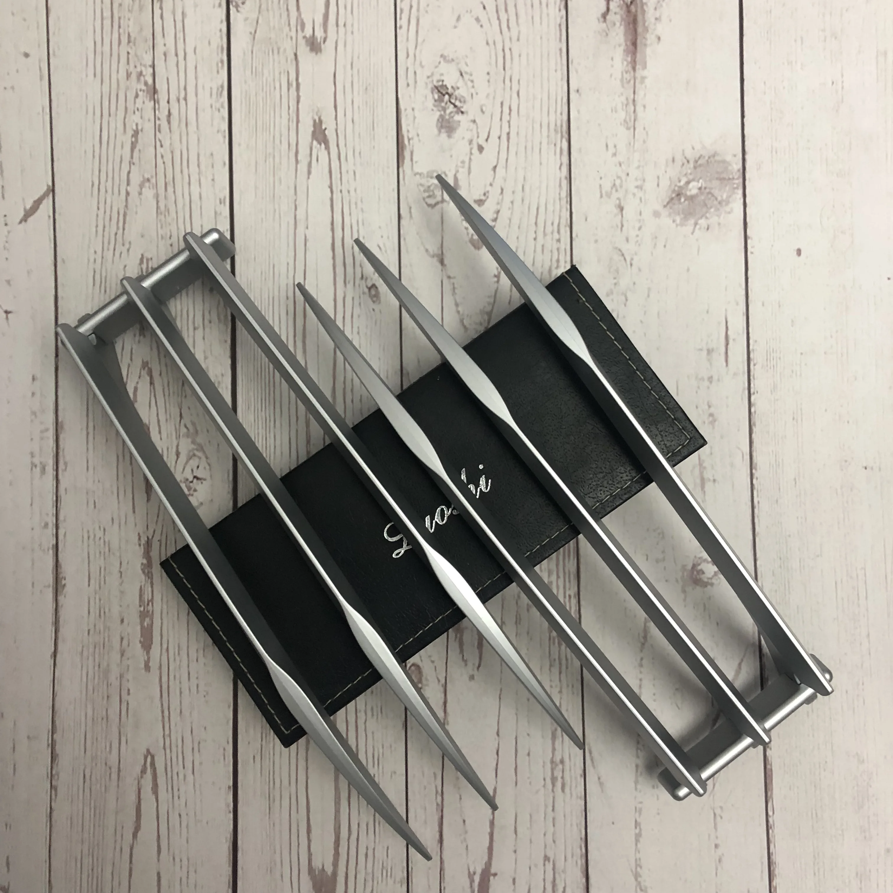 New 2pcs/pair X-Men Cosplay Weapons Wolverines Logan Blade ABS Claws Paw 1:1 Cosplay Prop Super Hero Cosplay Weapons
New 2pcs/pair X-Men Cosplay Weapons Wolverines Logan Blade ABS Claws Paw 1:1 Cosplay Prop Super Hero Cosplay Weapons