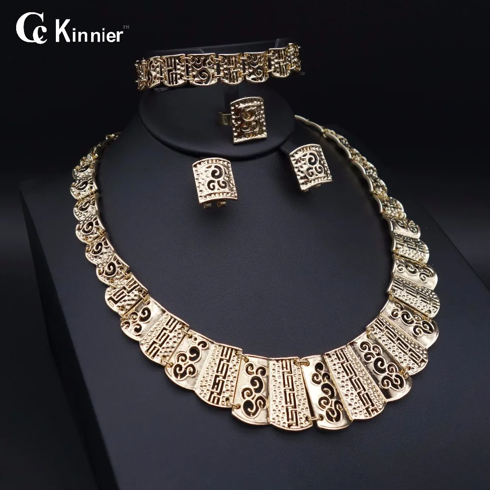 18 k gold plated charm style female wedding jewelry set dubai party in Nigeria Jewelry set
18 k gold plated charm style female wedding jewelry set dubai party in Nigeria Jewelry set