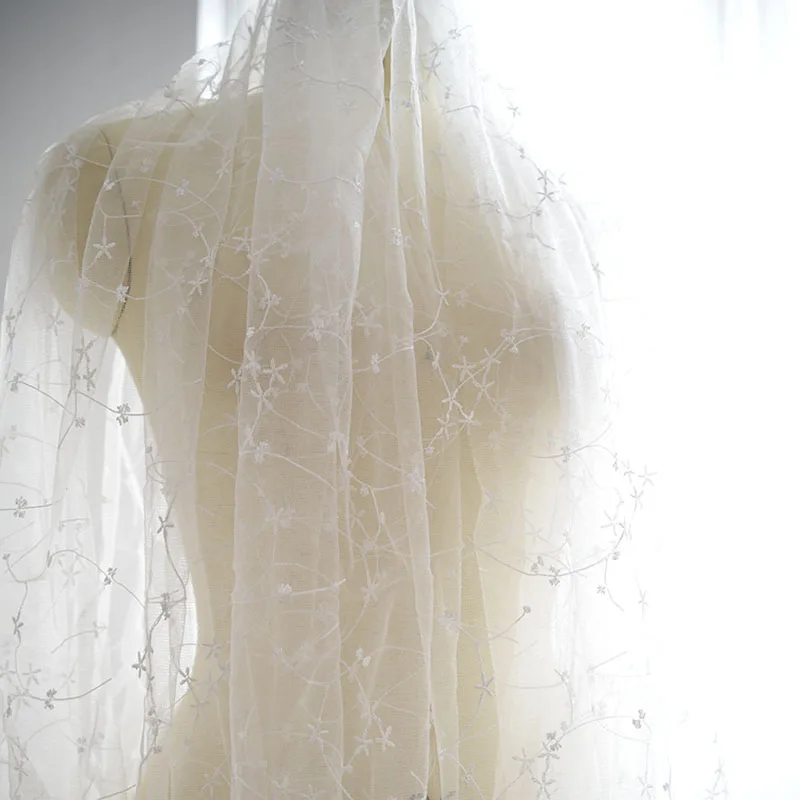 1Meter DIY Ivory White Embroidery Lace Fabric Lace Applique Lace Accessories Wedding Dress Clothes
1Meter DIY Ivory White Embroidery Lace Fabric Lace Applique Lace Accessories Wedding Dress Clothes