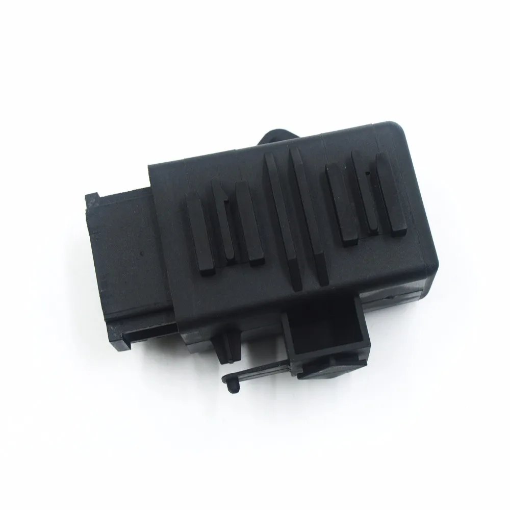 OEM 5K0959772, 5K0 959 772 The seat heating controller Pour Module For VW Jetta Golf MK5 6 Polo Pasast B6 B7 EOS Tiguan Octavia
OEM 5K0959772, 5K0 959 772 The seat heating controller Pour Module For VW Jetta Golf MK5 6 Polo Pasast B6 B7 EOS Tiguan Octavia