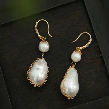 Autumn 2019 New Gold-plated Rhinestone Inlay Temperament Natural Fresh Water Baroque Pearl Gold Filled Earrings
Autumn 2019 New Gold-plated Rhinestone Inlay Temperament Natural Fresh Water Baroque Pearl Gold Filled Earrings