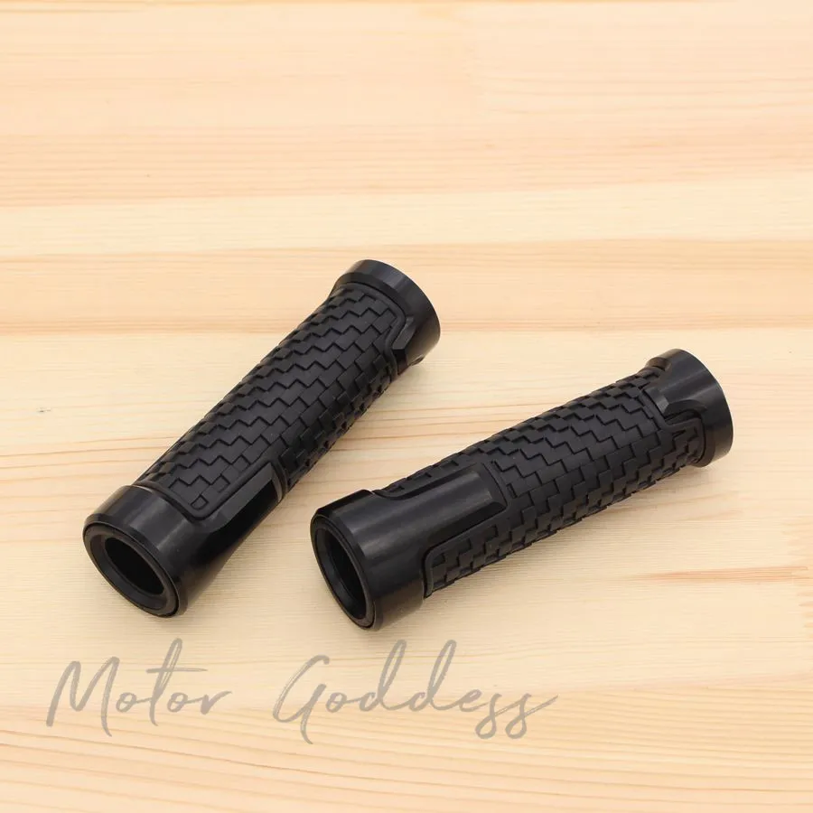 BARRACUDA 7/8'' Motorcycle Handle bar CAPS Handlebar Grips CNC 22MM Universal FOR HONDA CBR600RR F2 F3 F4 F4I CBR 600 F5
BARRACUDA 7/8'' Motorcycle Handle bar CAPS Handlebar Grips CNC 22MM Universal FOR HONDA CBR600RR F2 F3 F4 F4I CBR 600 F5