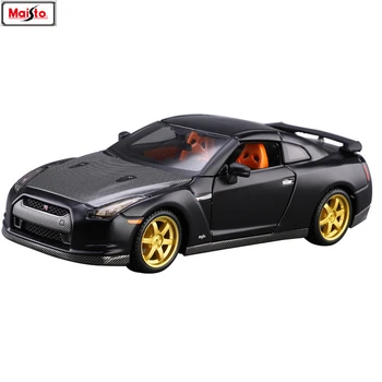 Maisto 1:24 Nissan GTR simulation alloy car model crafts decoration collection toy tools gift
Maisto 1:24 Nissan GTR simulation alloy car model crafts decoration collection toy tools gift